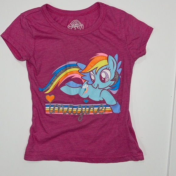 GIRLS SIZE 5. Bundle 3 pairs of shorts 1 short sleeve top - Picture 8 of 9